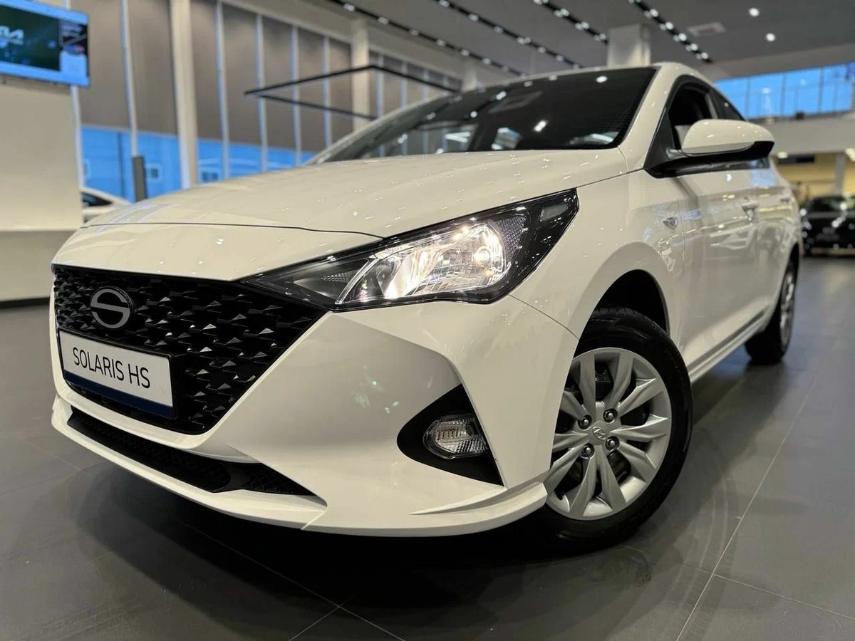 Solaris HS купить по цене от 1 250 000 рублей