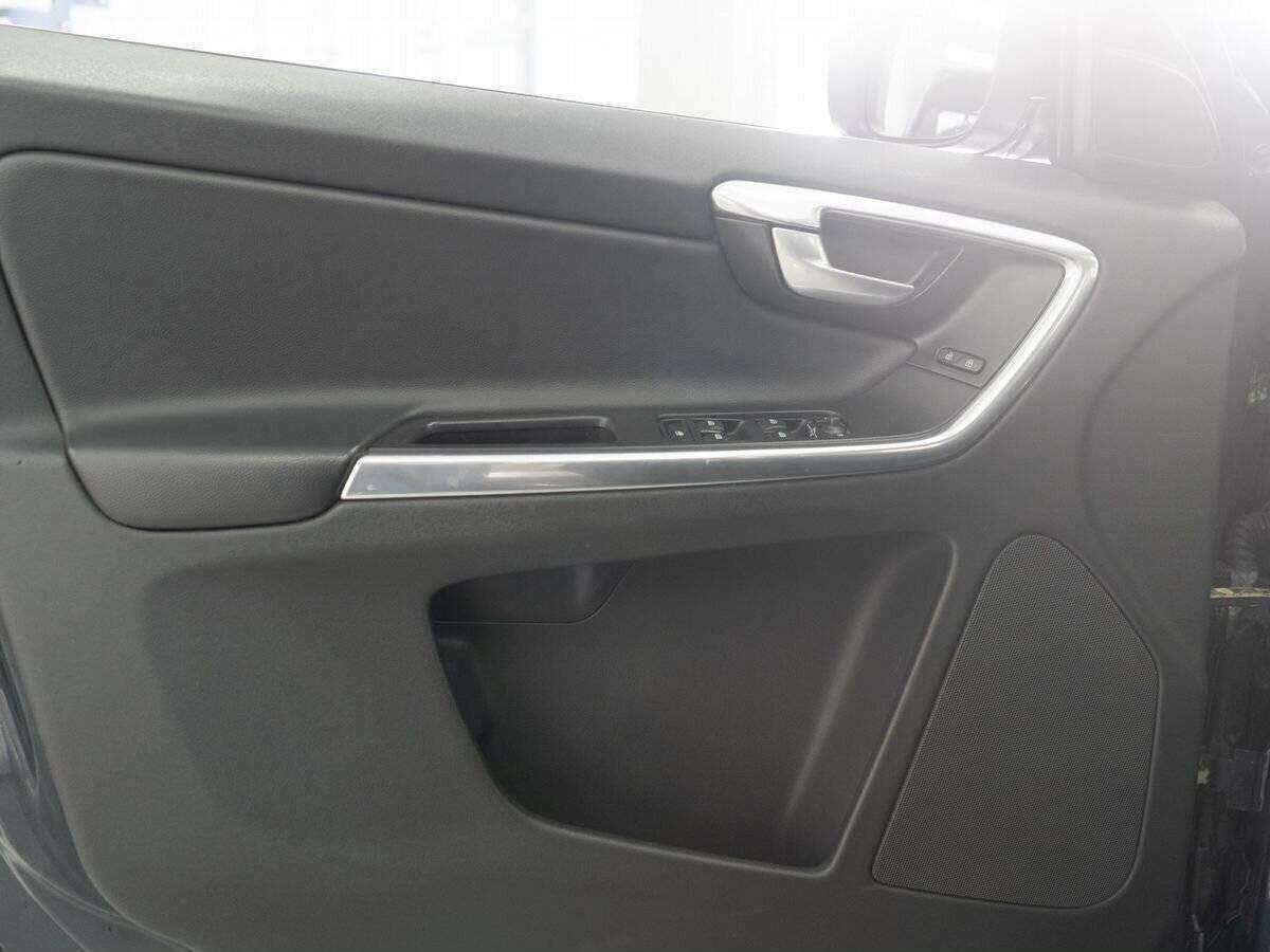 Б/У Вольво ИксЦ60 2012 года. Фото: #13