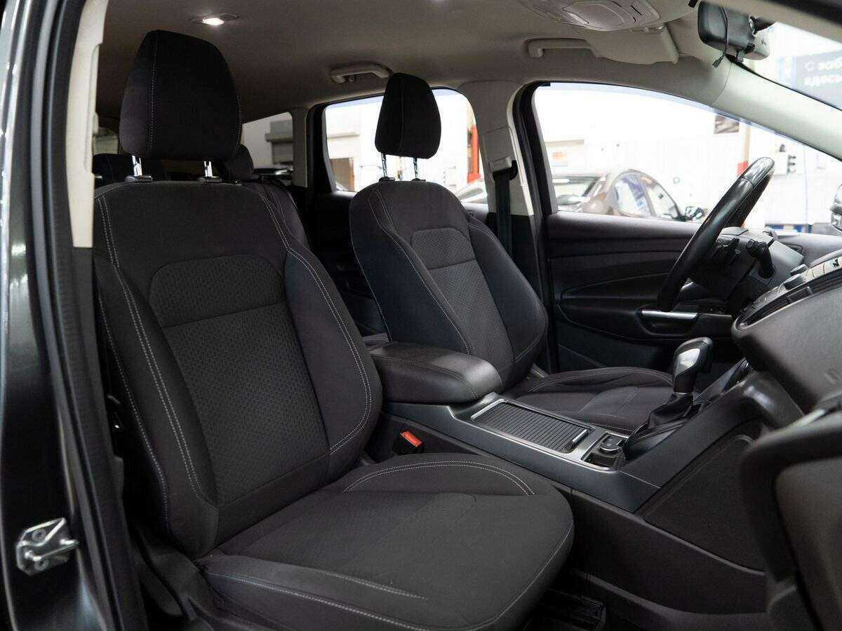 Б/У Форд Куга 2017 года. Фото: #8