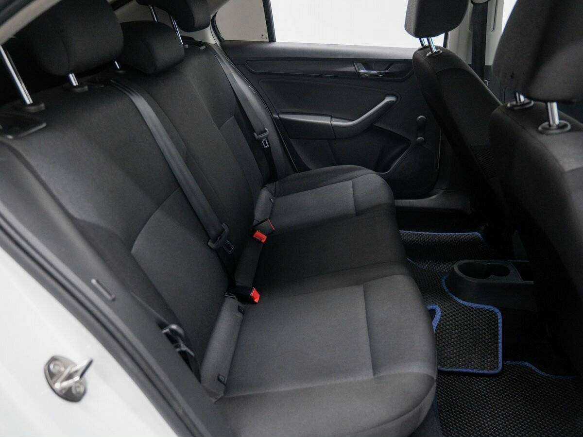 Б/У Шкода Рапид 2017 года. Фото: #12