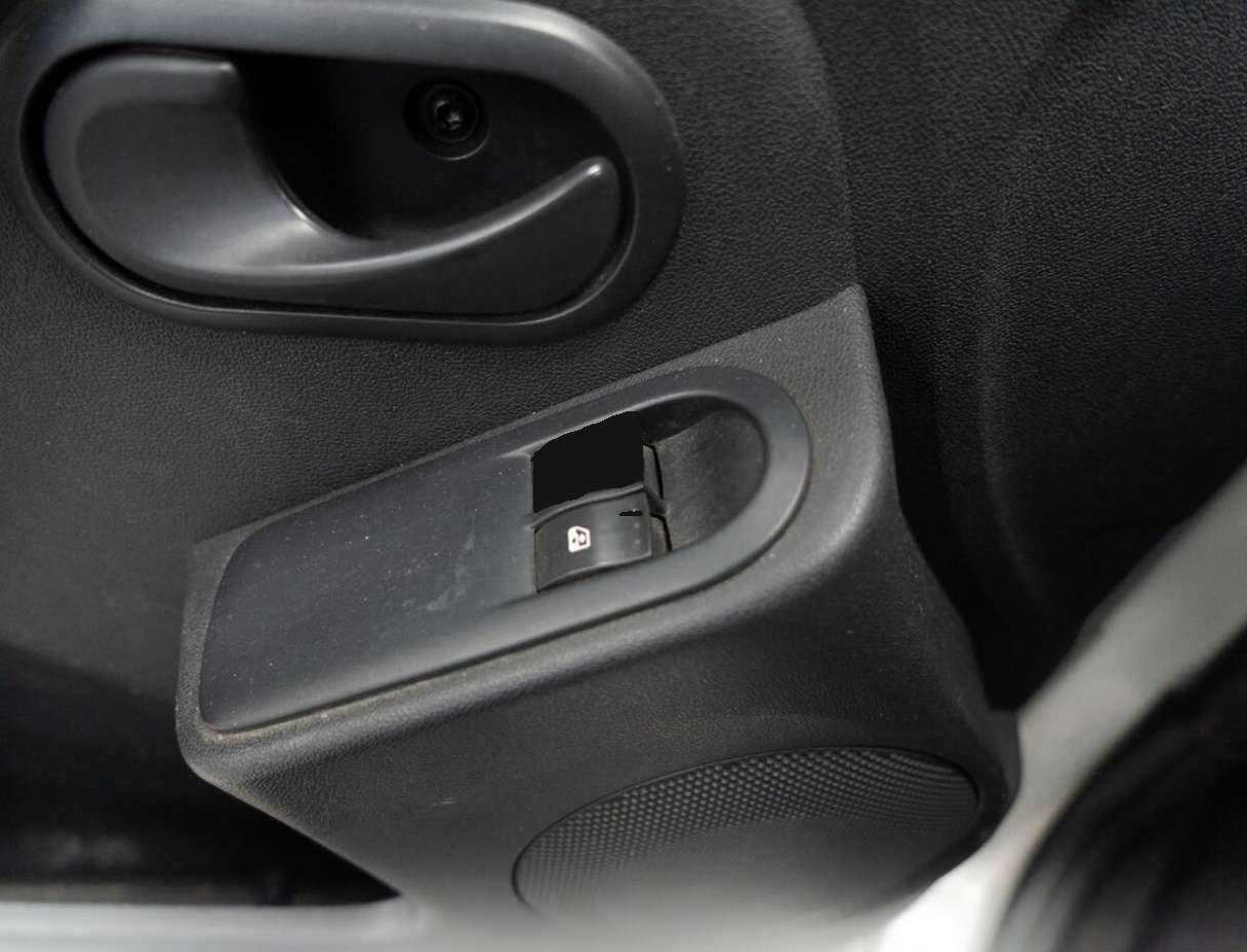 Б/У Рено Дастер 2013 года. Фото: #13