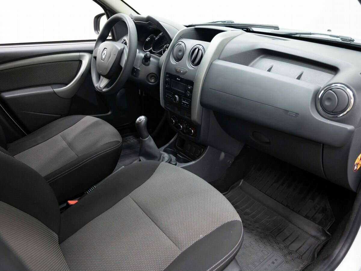 Б/У Рено Дастер 2017 года. Фото: #10