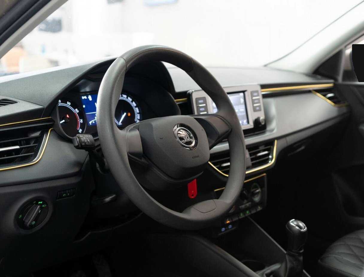 Б/У Шкода Рапид 2021 года. Фото: #4