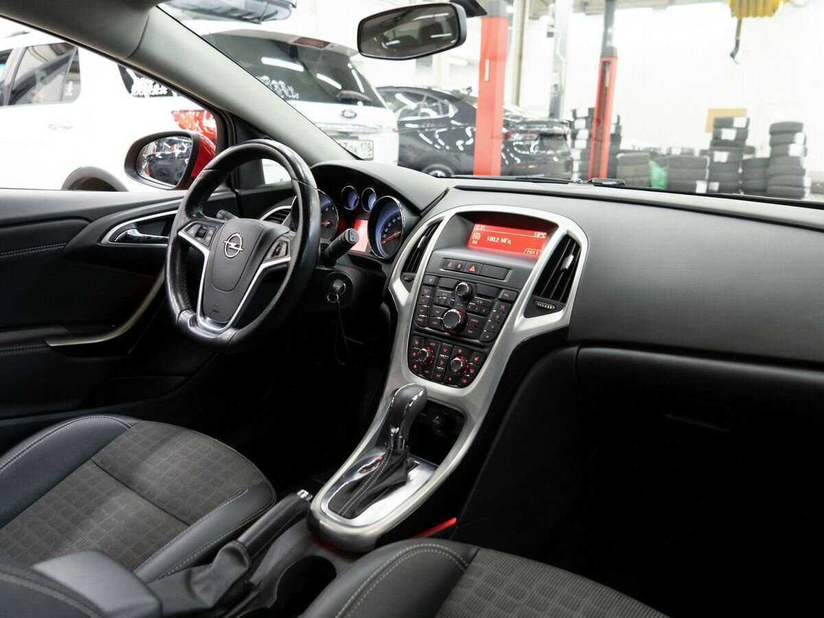 Б/У Опель Астра 2012 года. Фото: #14