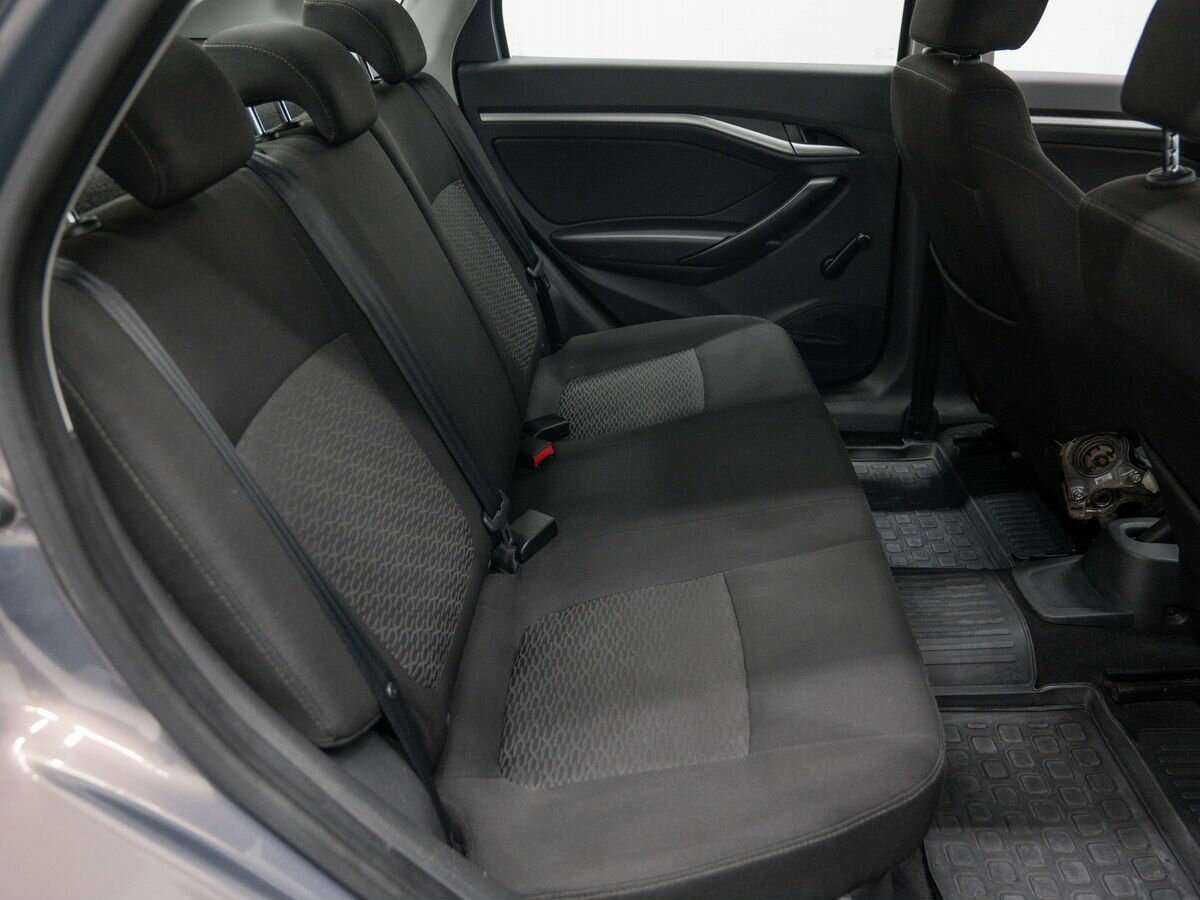 Б/У Лада (ВАЗ) Веста 2015 года. Фото: #8