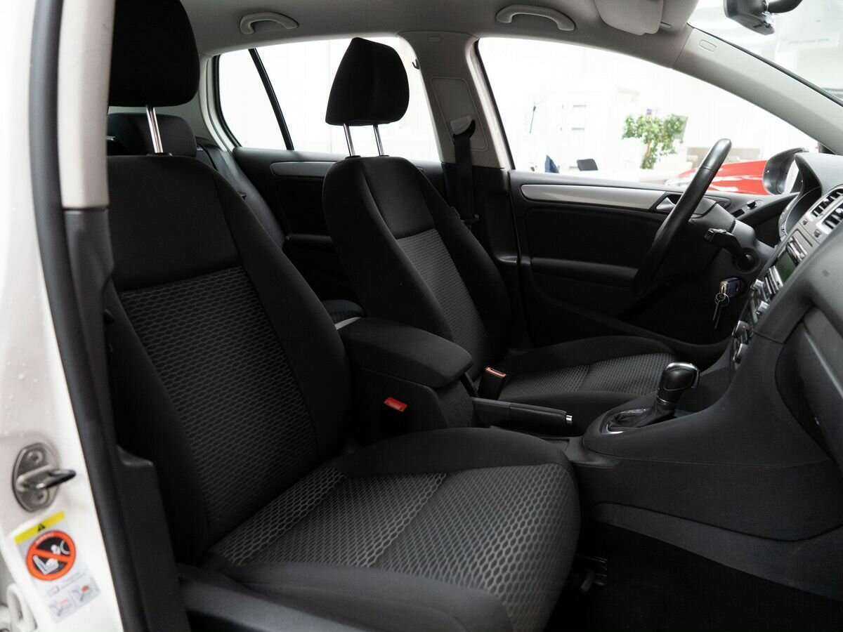 Б/У Фольксваген Гольф 2012 года. Фото: #9