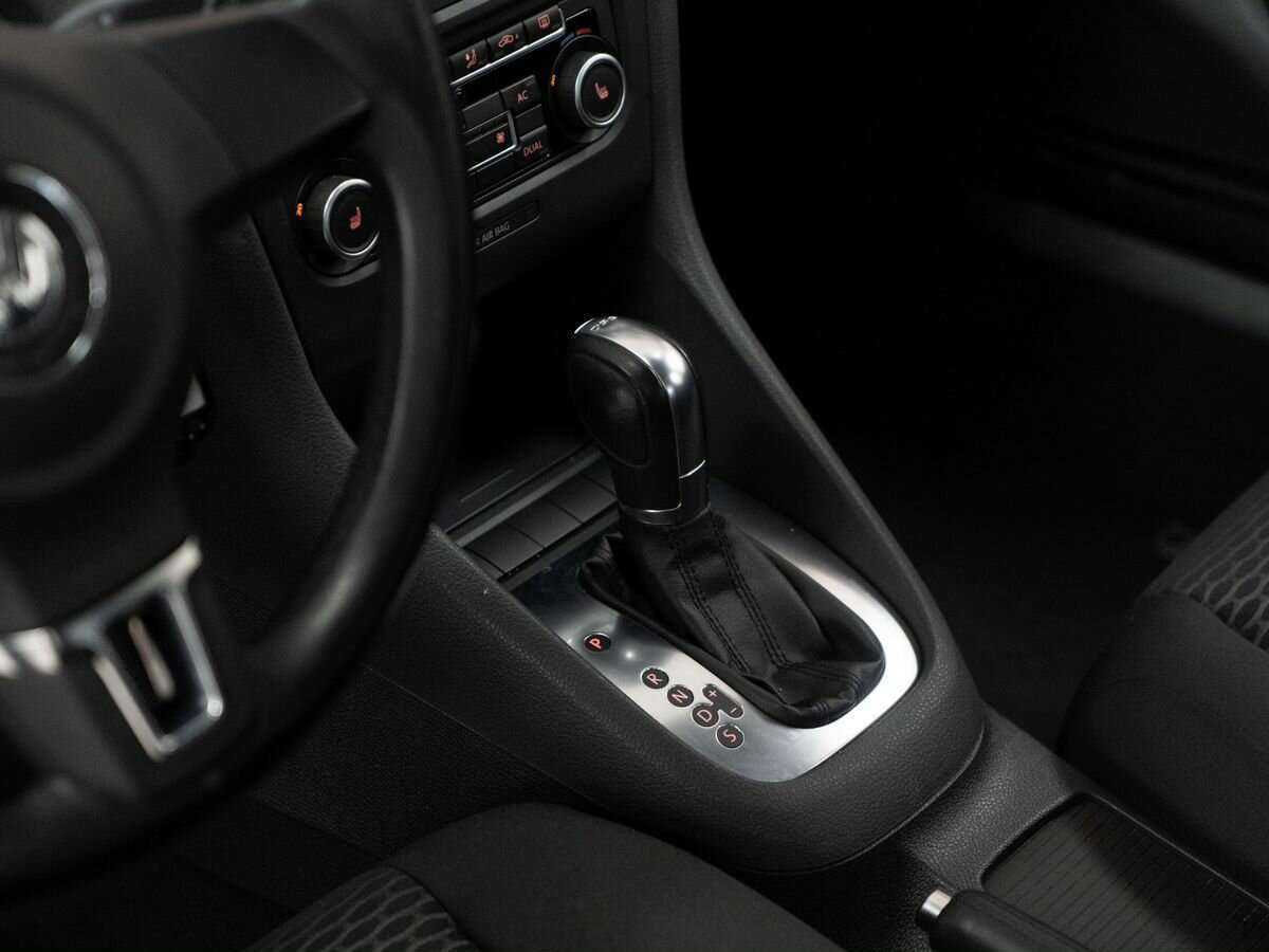 Б/У Фольксваген Гольф 2012 года. Фото: #11