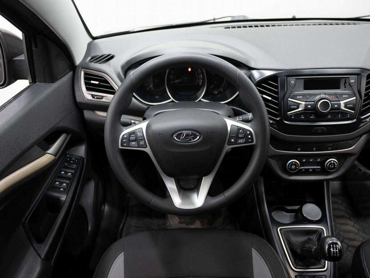 Б/У Лада (ВАЗ) Веста 2018 года. Фото: #15