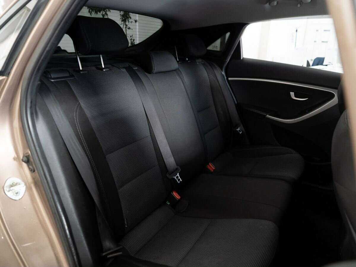 Б/У Хендай ай30 2013 года. Фото: #7