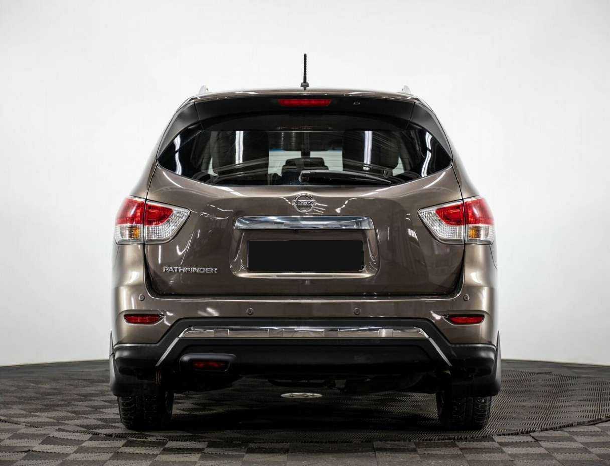 Б/У Ниссан Патфайндер 2014 года. Фото: #4