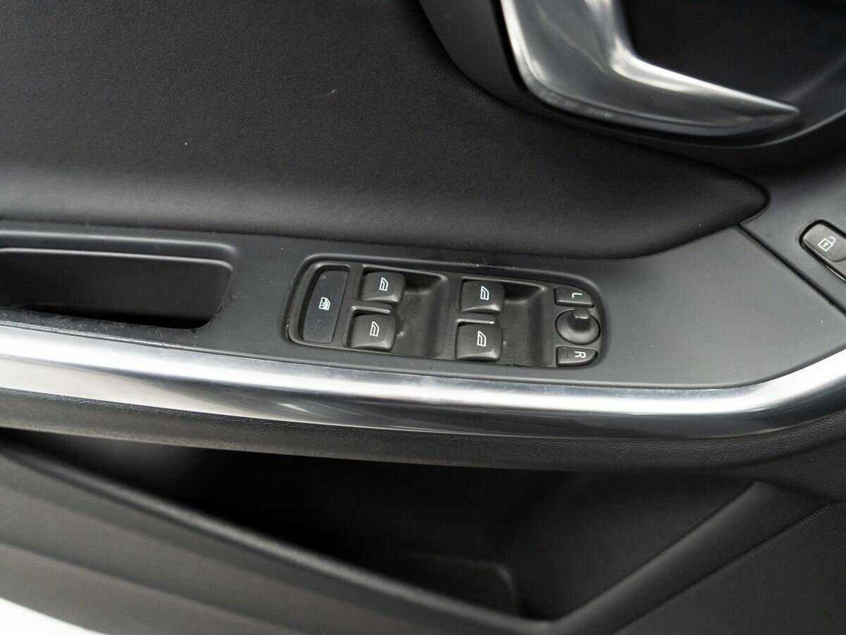 Б/У Вольво С60 2012 года. Фото: #12