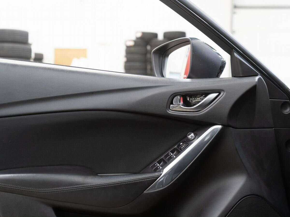 Б/У Мазда 6 2017 года. Фото: #14