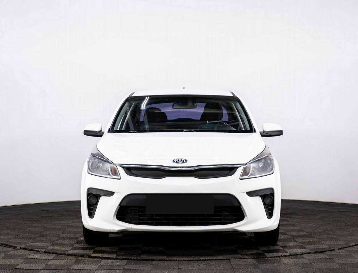 Б/У Киа Рио 2018 года. Фото: #1