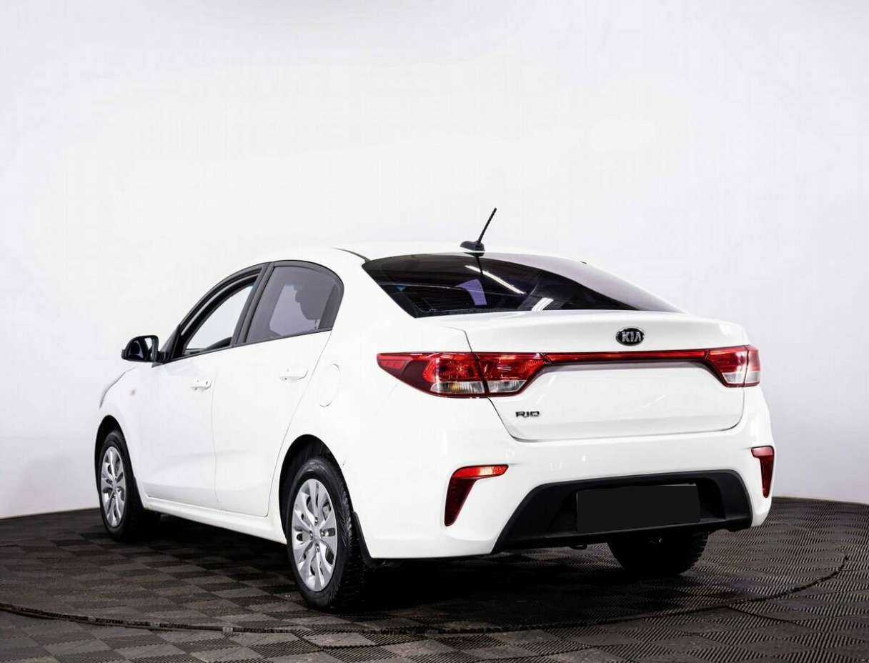 Б/У Киа Рио 2018 года. Фото: #3