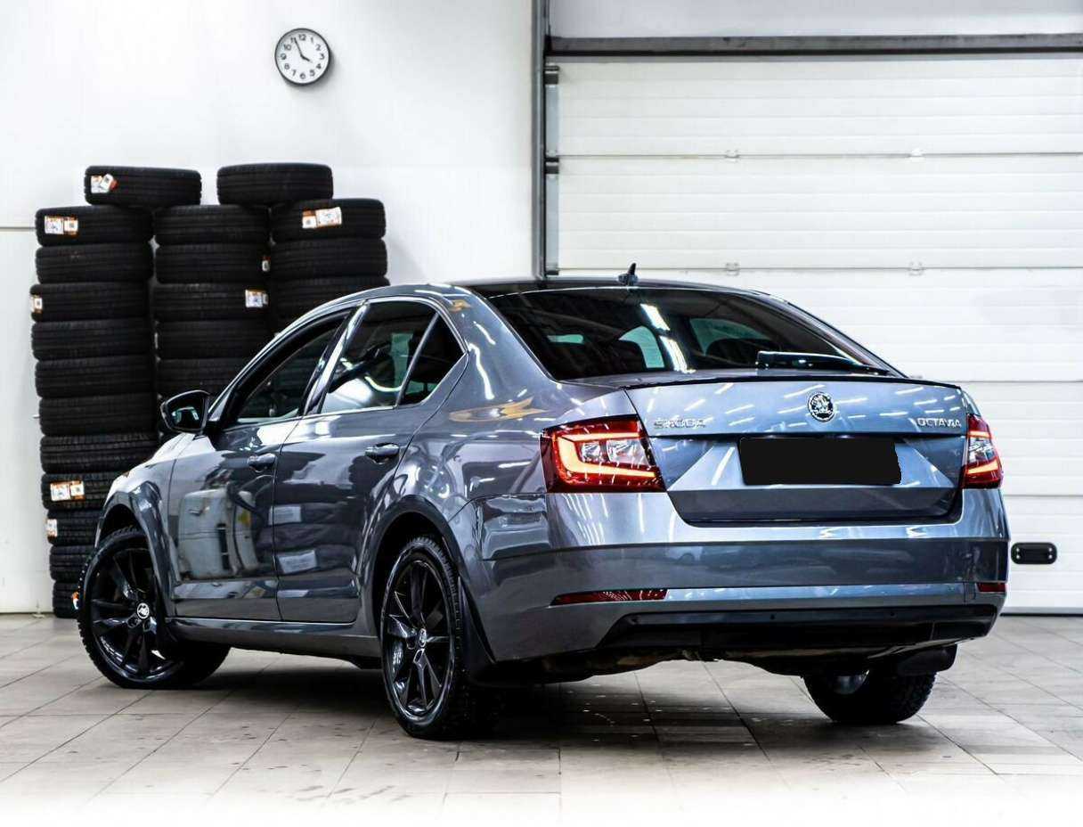 Б/У Шкода Октавия 2018 года. Фото: #3