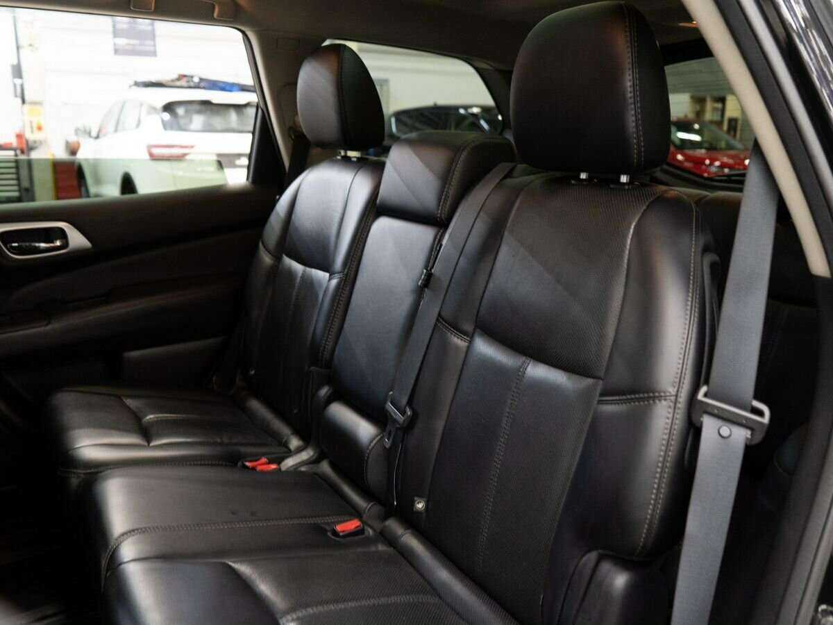 Б/У Ниссан Патфайндер 2015 года. Фото: #6