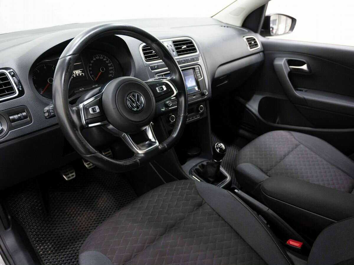 Б/У Фольксваген Поло 2018 года. Фото: #6