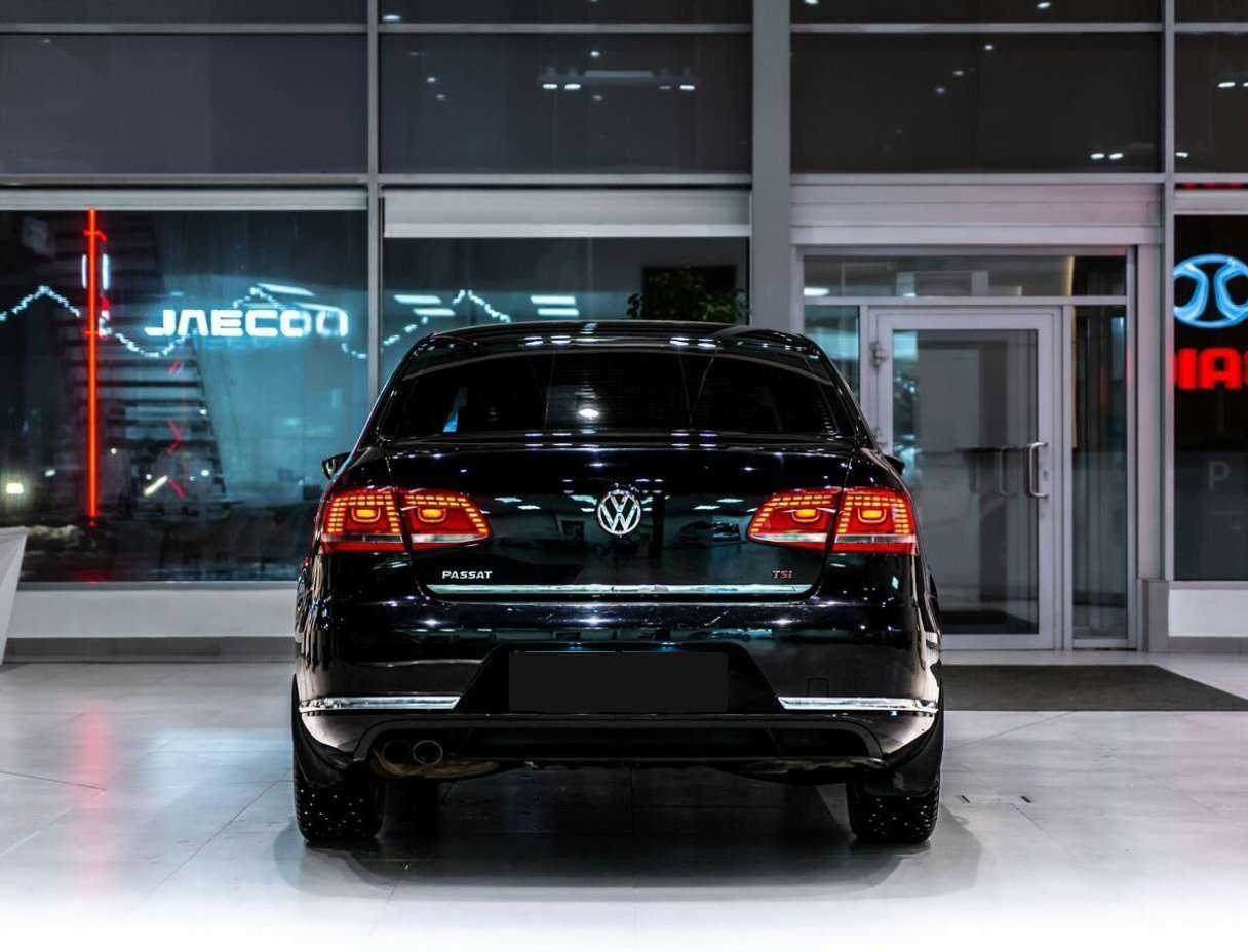 Б/У Фольксваген Пассат 2013 года. Фото: #4