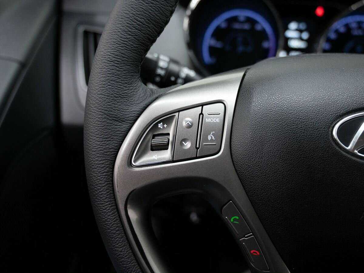 Б/У Хендай ай-икс35 2014 года. Фото: #19