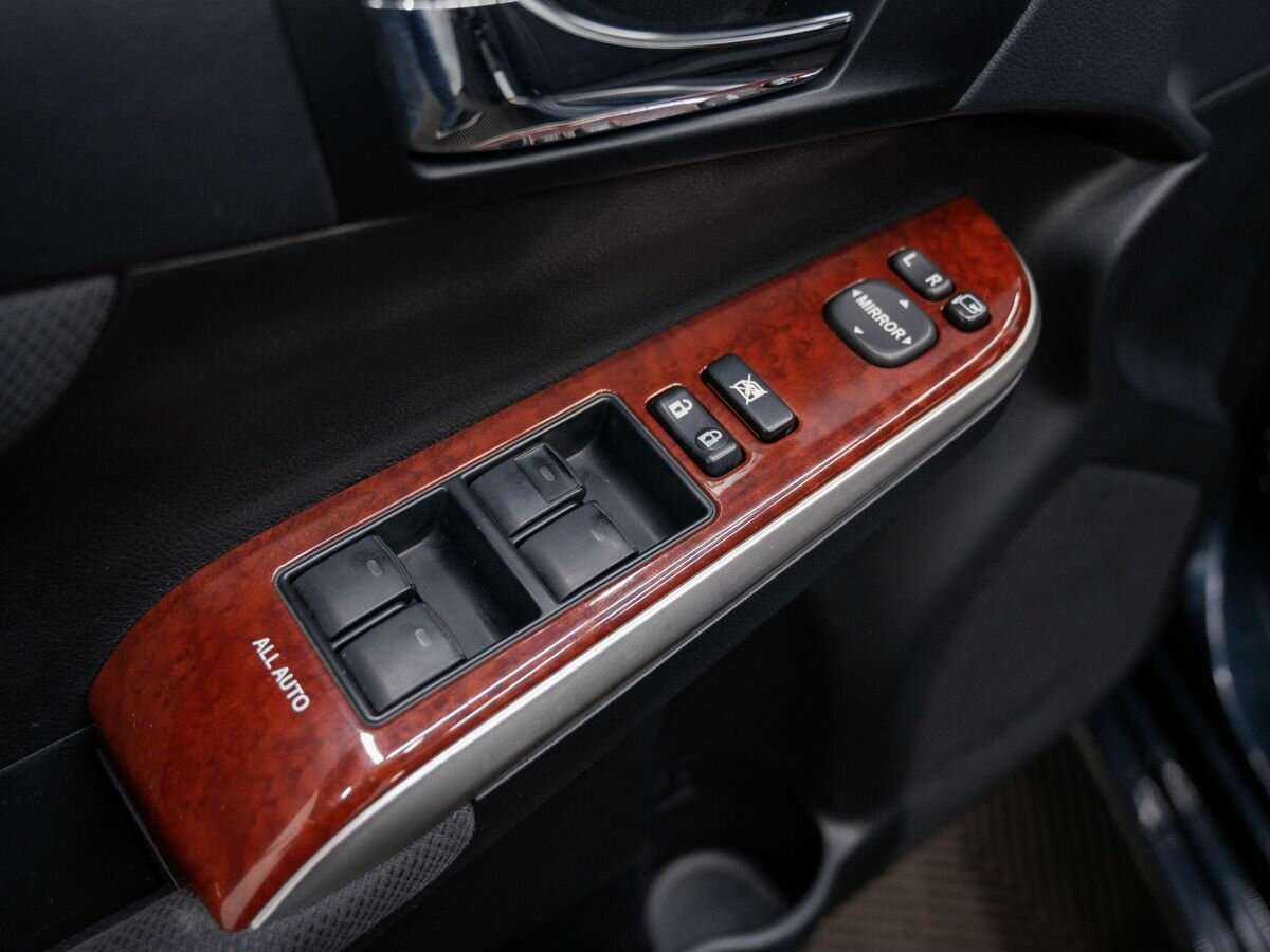 Б/У Тойота Камри 2014 года. Фото: #18