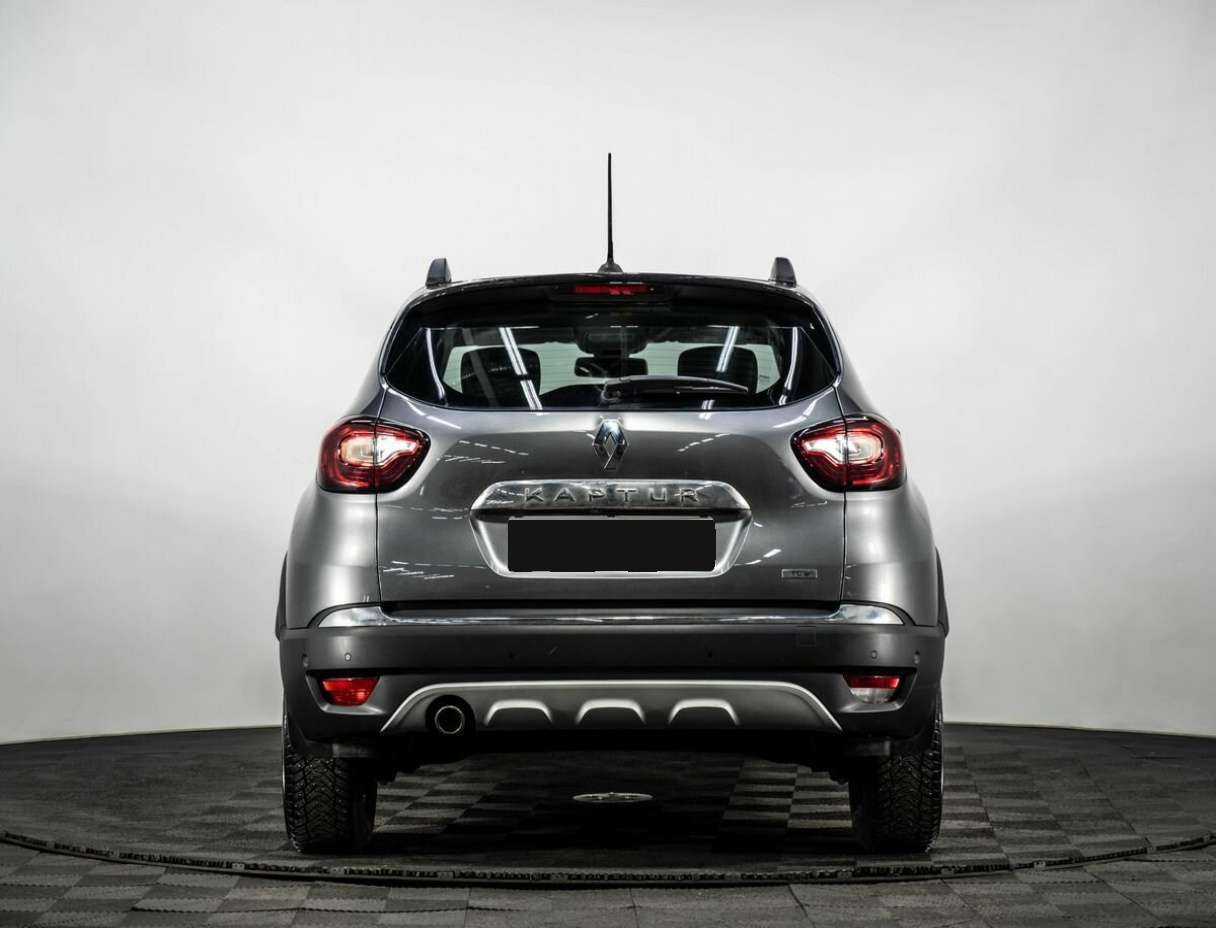 Б/У Рено Каптюр 2021 года. Фото: #4