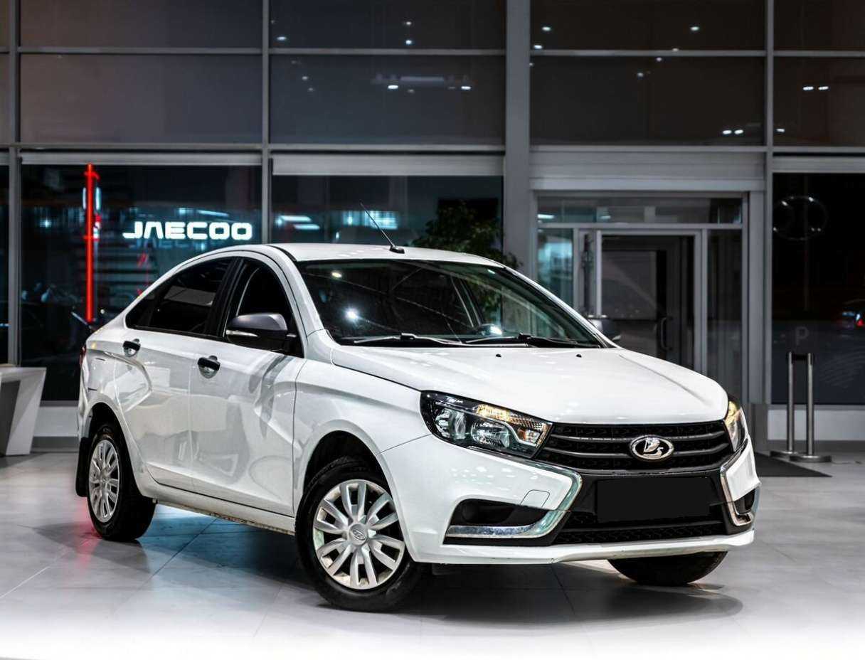 Б/У Лада (ВАЗ) Веста 2021 года. Фото: #1