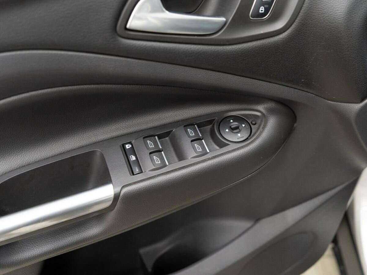 Б/У Форд Куга 2017 года. Фото: #14