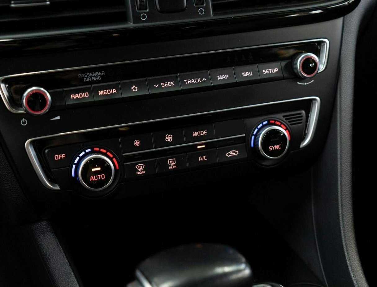 Б/У Киа Оптима 2019 года. Фото: #10