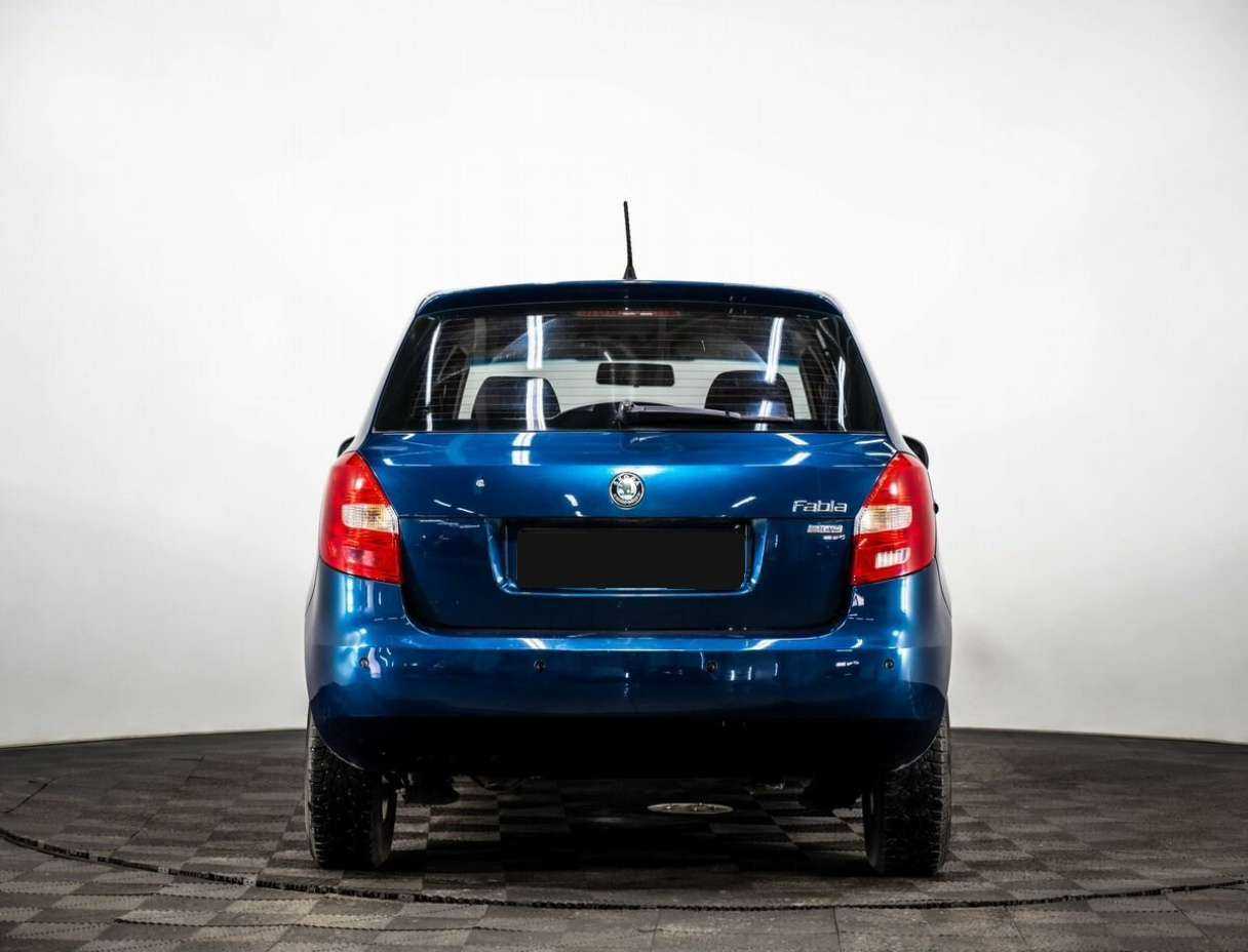 Б/У Шкода Фабия 2012 года. Фото: #4