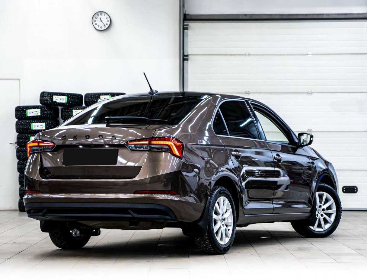 Б/У Шкода Рапид 2021 года. Фото: #2