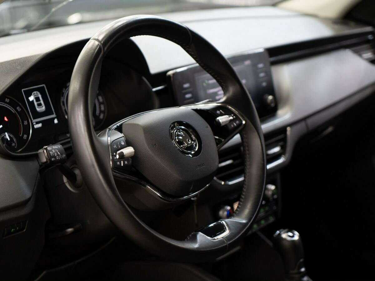 Б/У Шкода Рапид 2021 года. Фото: #4