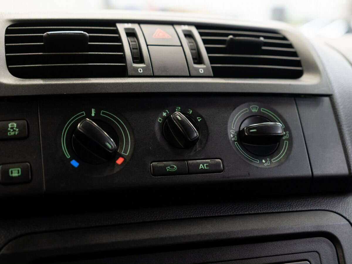 Б/У Шкода Фабия 2012 года. Фото: #12