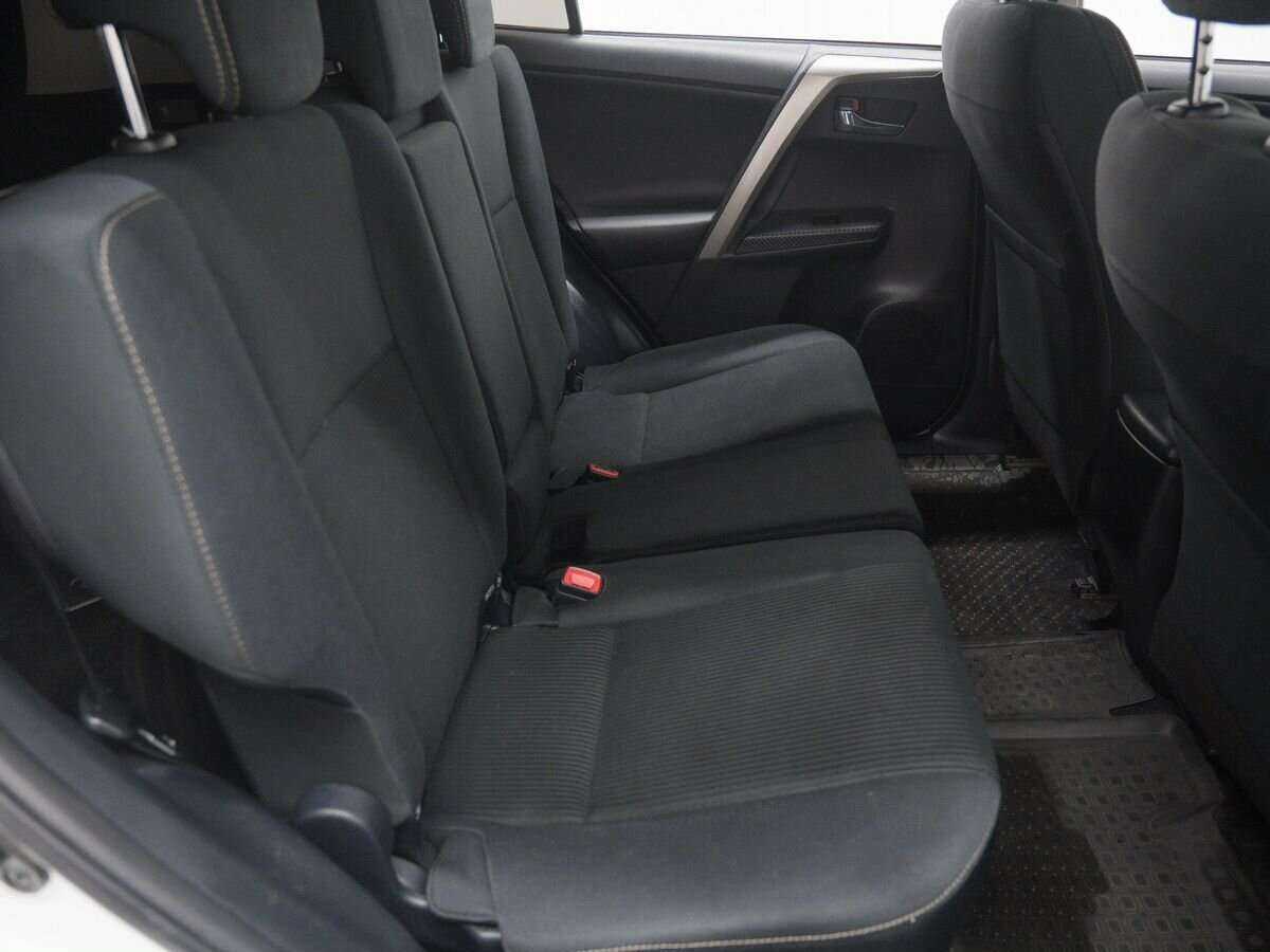 Б/У Тойота Рав4 2014 года. Фото: #8