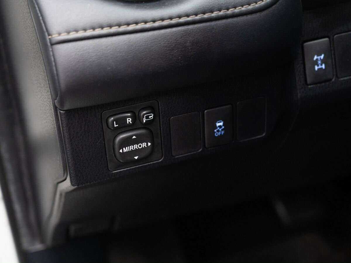 Б/У Тойота Рав4 2014 года. Фото: #15