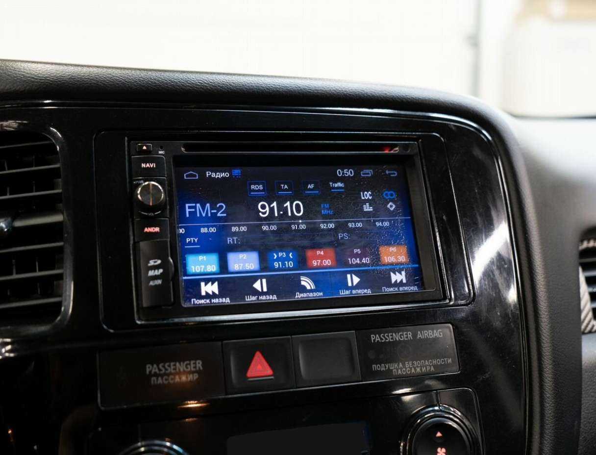 Б/У Митсубиши Оутлэндер 2015 года. Фото: #13