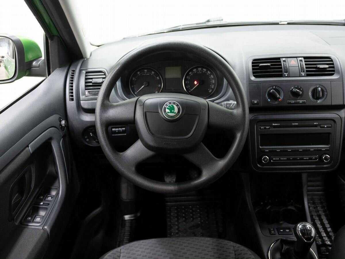 Б/У Шкода Фабия 2012 года. Фото: #13