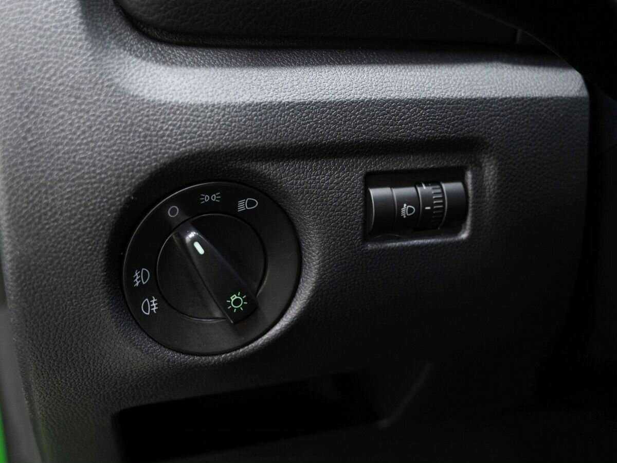 Б/У Шкода Фабия 2012 года. Фото: #15