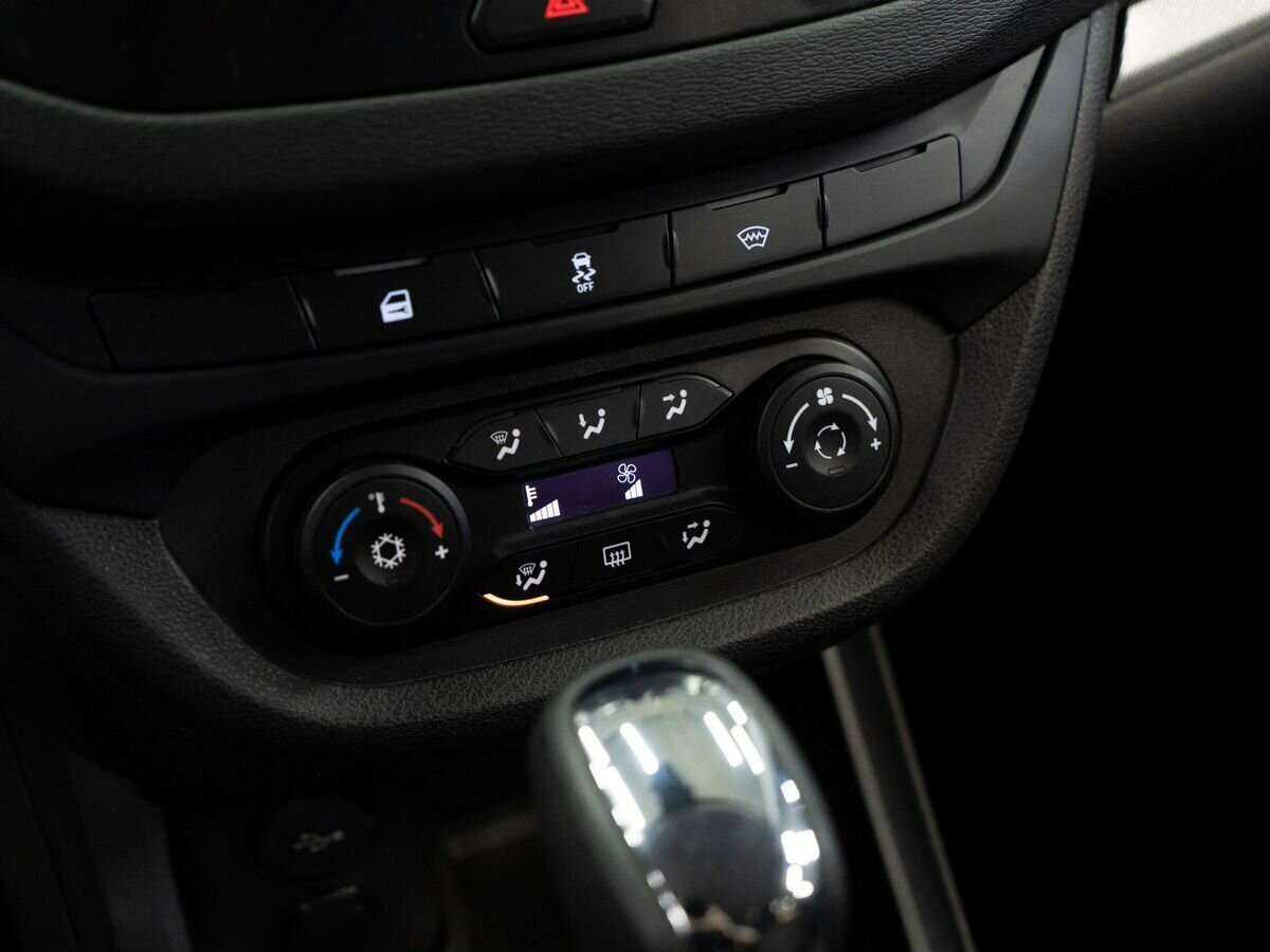 Б/У Лада (ВАЗ) Веста 2020 года. Фото: #10