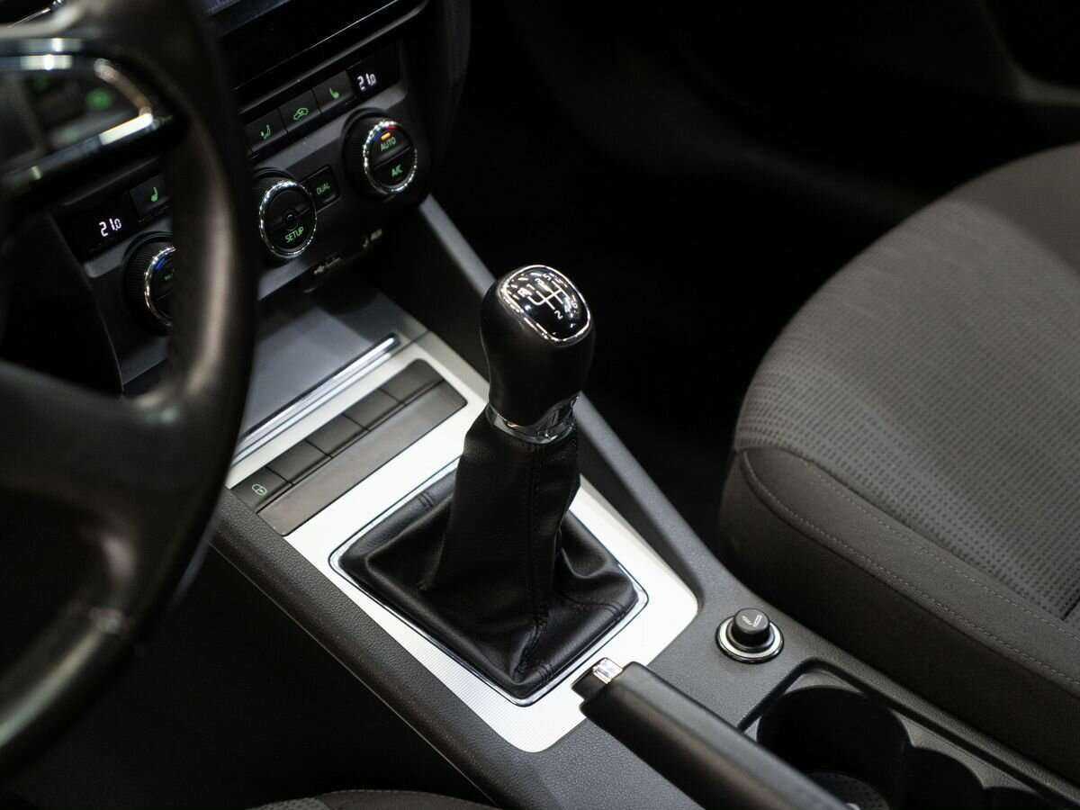 Б/У Шкода Октавия 2014 года. Фото: #9