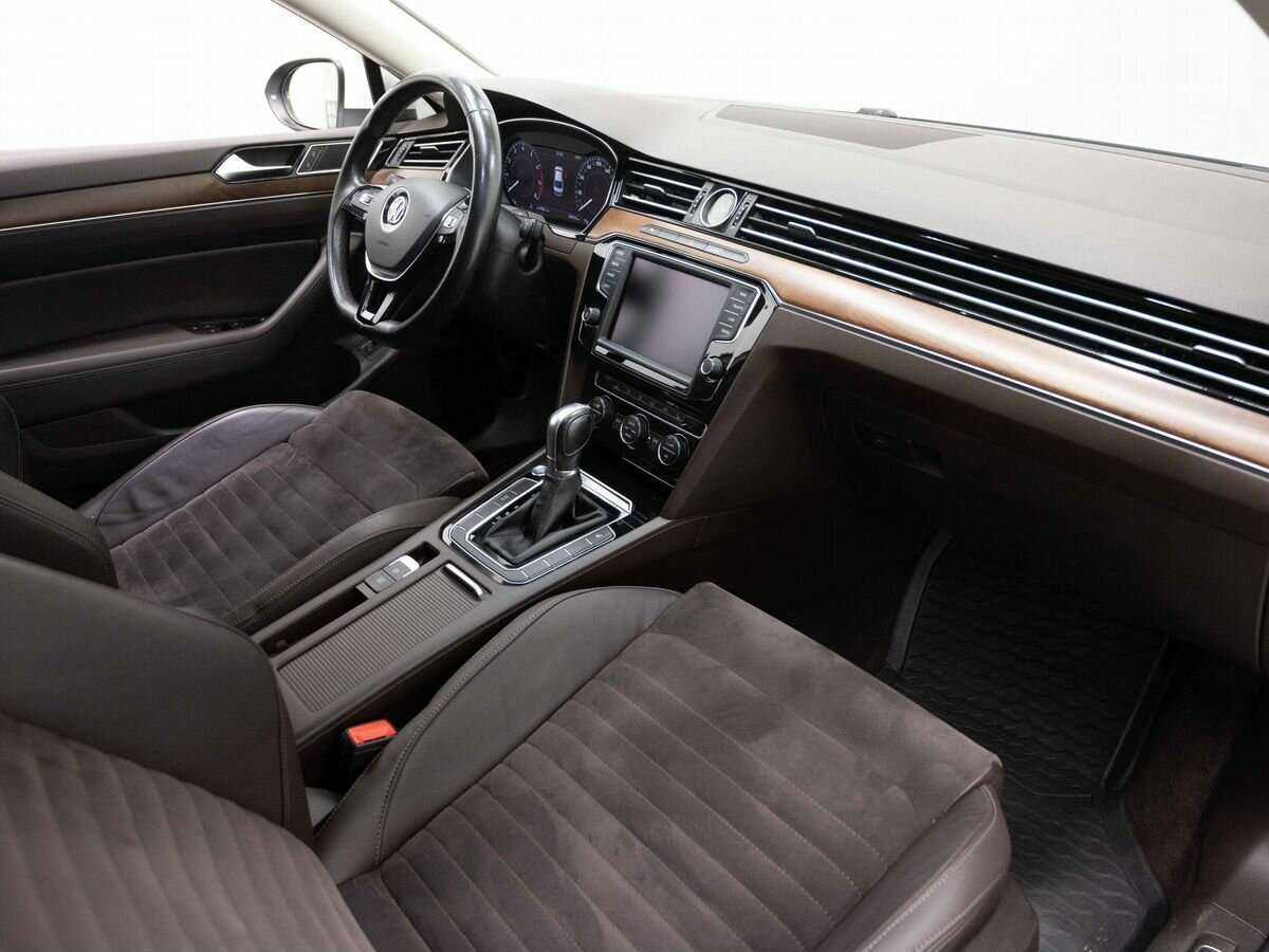 Б/У Фольксваген Пассат 2016 года. Фото: #10