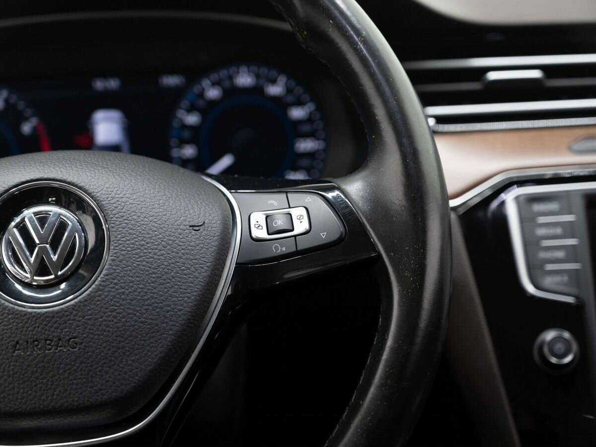 Б/У Фольксваген Пассат 2016 года. Фото: #14