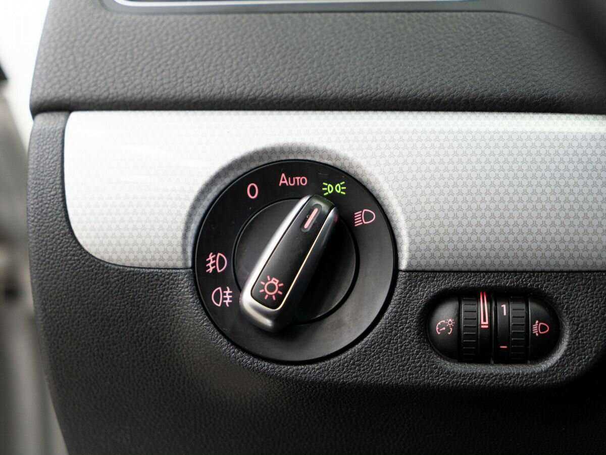 Б/У Фольксваген Джетта 2013 года. Фото: #16