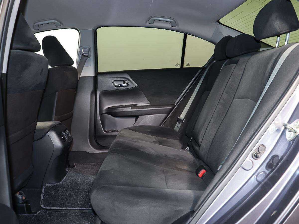 Б/У Хонда Аккорд 2013 года. Фото: #6