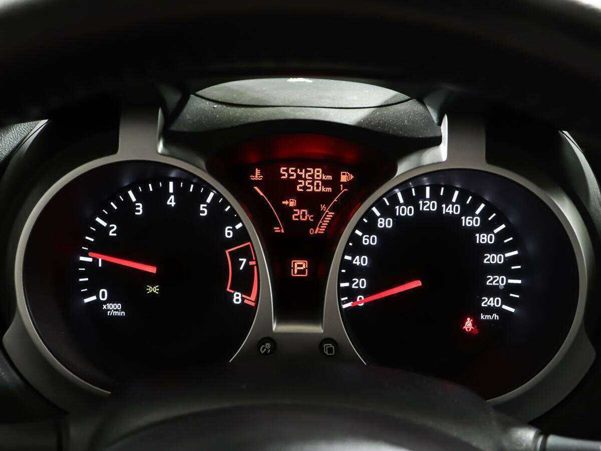 Б/У Ниссан Жук 2014 года. Фото: #13