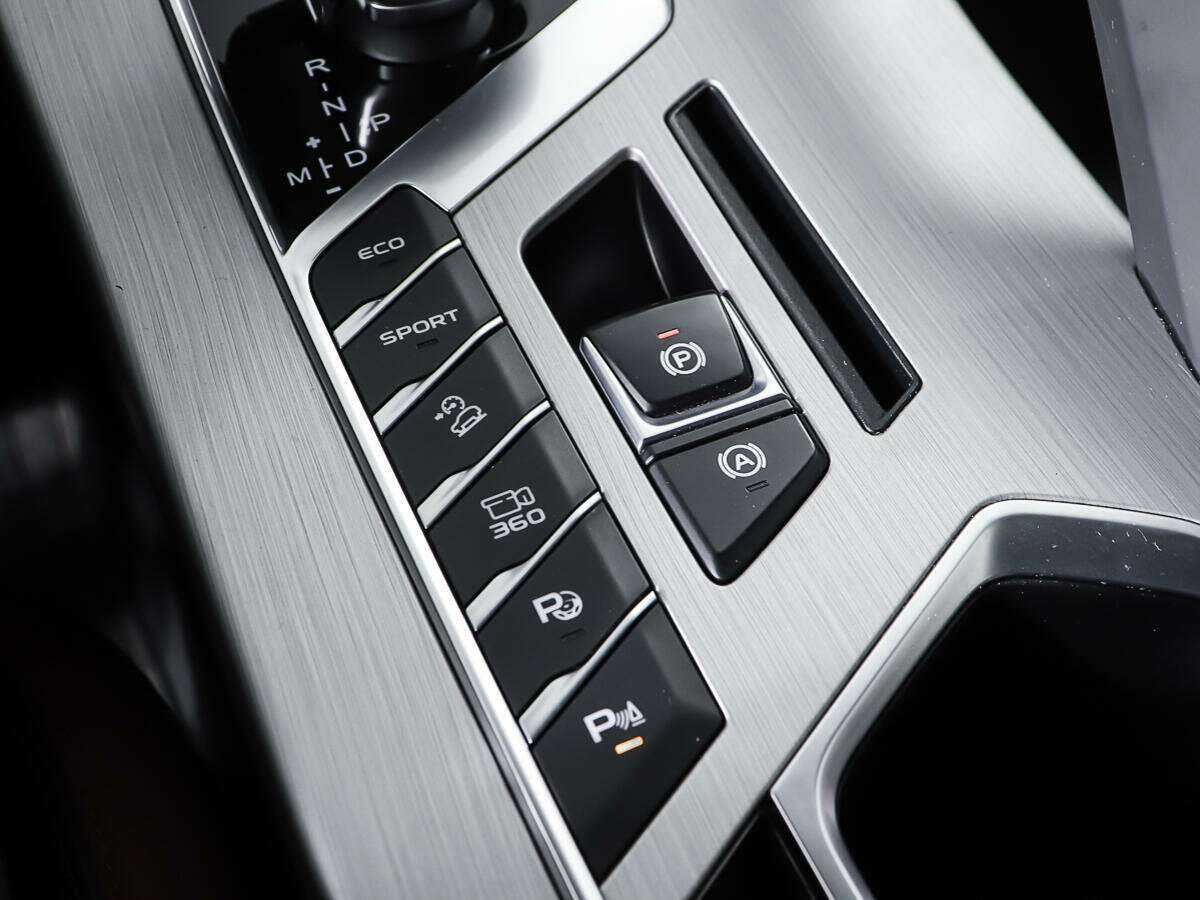 Б/У Джили Кулрэй 2022 года. Фото: #17