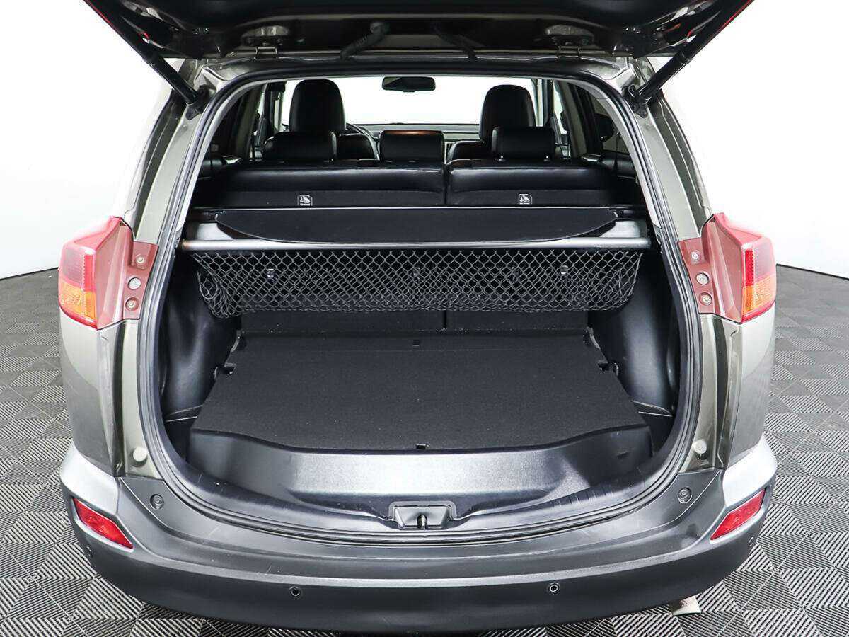 Б/У Тойота Рав4 2013 года. Фото: #7