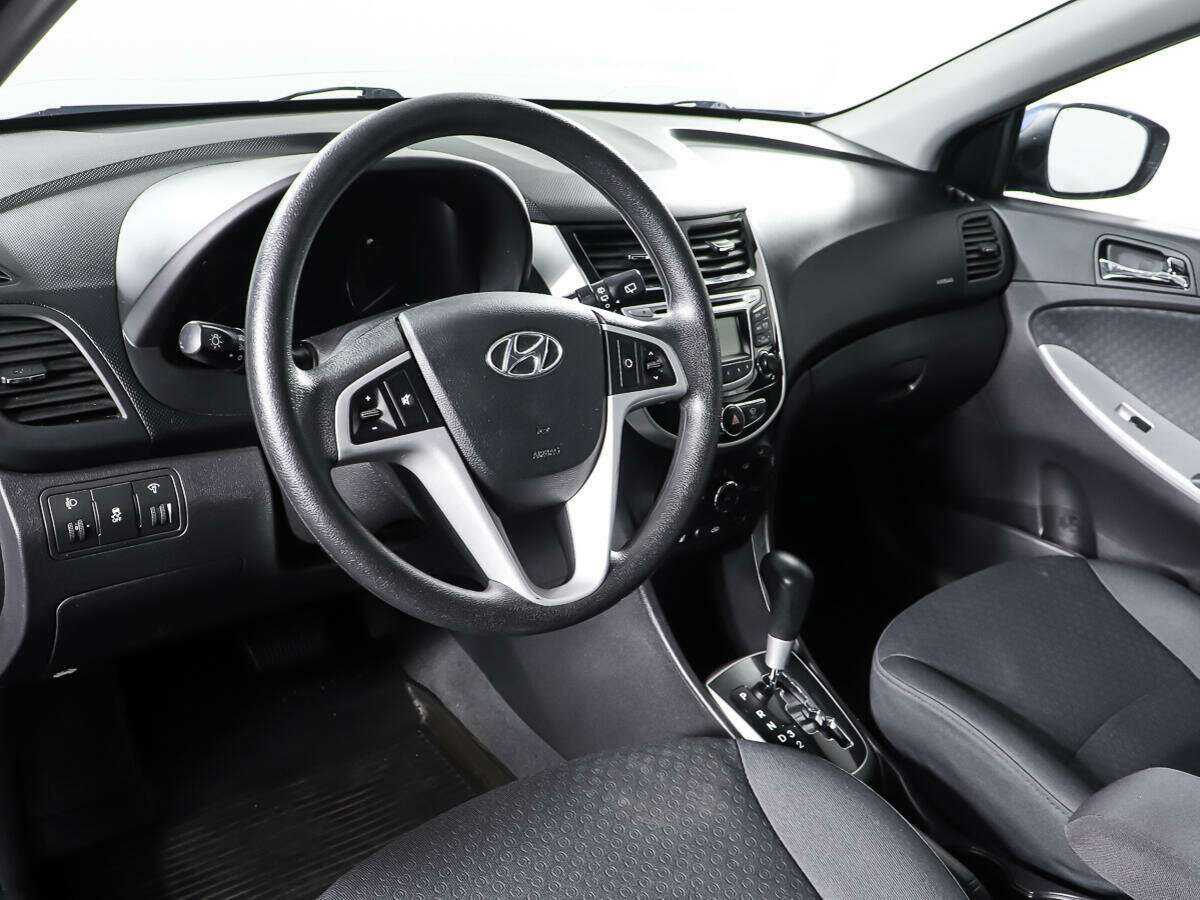 Б/У Хендай Солярис 2012 года. Фото: #12