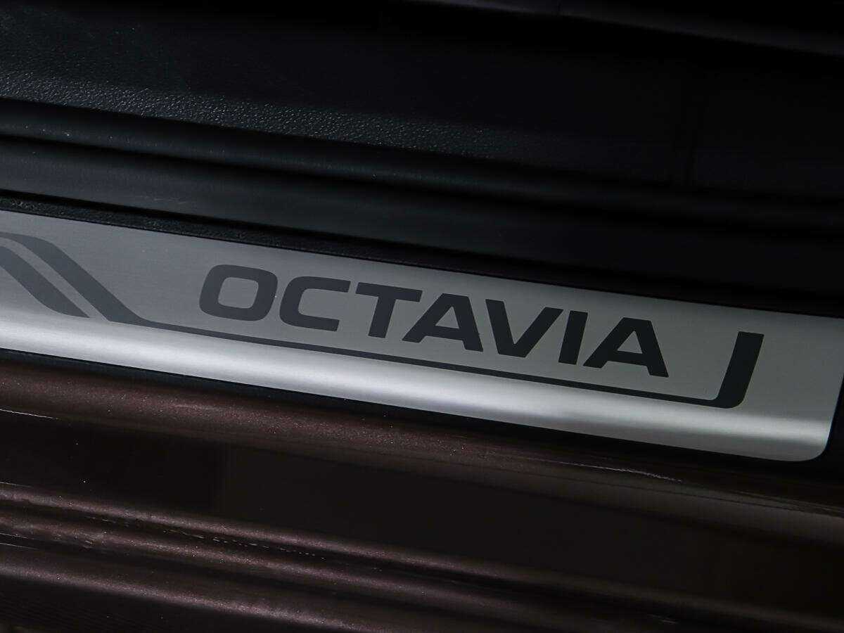 Б/У Шкода Октавия 2018 года. Фото: #19
