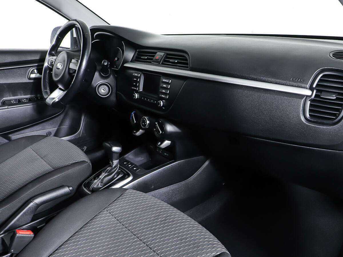 Б/У Киа Рио 2018 года. Фото: #8