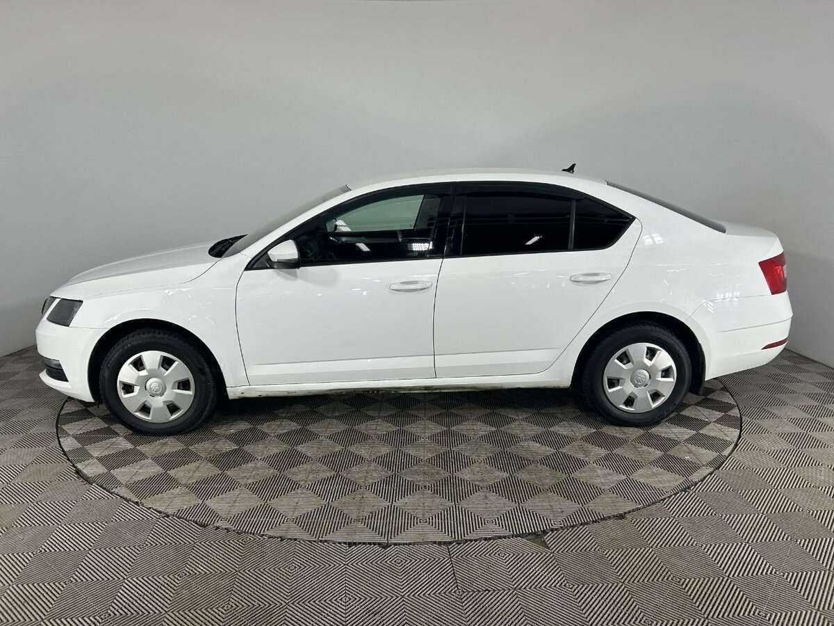 Б/У Шкода Октавия 2018 года. Фото: #4